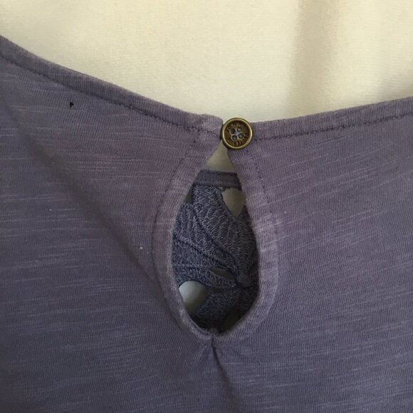 Tommy Hilfiger Tee Relaxed Short Sleeve Lace Yoke and Sleeves Women's Sz Medium - Picture 3 of 7